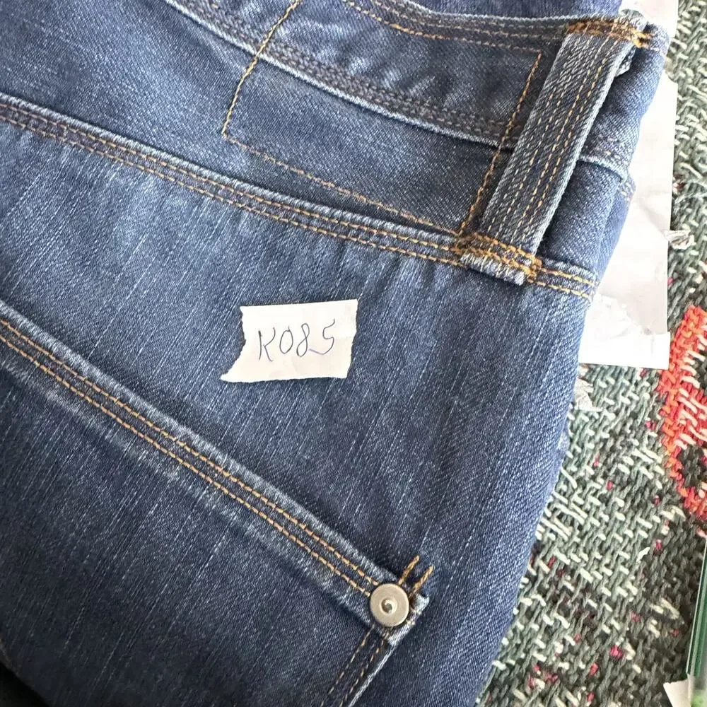 Vintage Levis Engineered Jeans Mens Blue Dark Wash Twisted Hemmed Fits 35x28